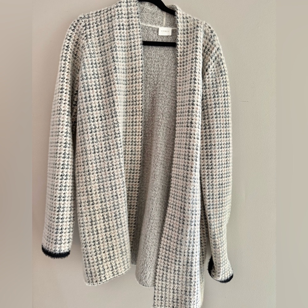 Cyrus Textured Knit Cardigan in Cream and Black
